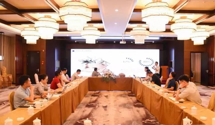 说明: https://mmbiz.qpic.cn/mmbiz_jpg/KLlsqk0ofh8jgaWqIKJQx0j7RsvVBs5rib24eoCiaz1z2f2rwOotzztWsYBryk9EcMwMpLIBq6EMeOLhoAagic8Pg/640?wx_fmt=jpeg
