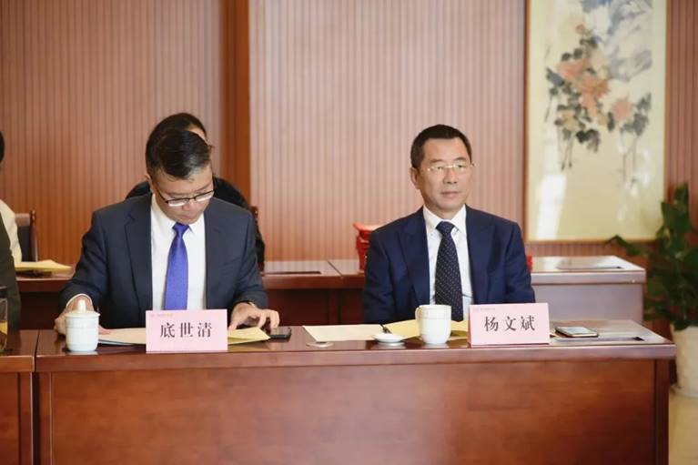说明: https://mmbiz.qpic.cn/mmbiz_jpg/qgoUZg3AAZcQWTyfBfibuEbLXBBIBMOW5bNo1gzROicQj1xV8Pw1ovHdh0Hd8XKcBZYiaDib7NItQ46eUBKkMLv14Q/640?wx_fmt=jpeg