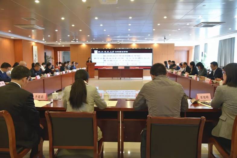 说明: https://mmbiz.qpic.cn/mmbiz_jpg/qgoUZg3AAZcQWTyfBfibuEbLXBBIBMOW5AUlicbHlP8RQUq9Da8K0d9ckf0ZjYjFJ6S5VKLibjg4icxP5EEibRbT7Sg/640?wx_fmt=jpeg