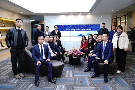 https://mmbiz.qpic.cn/mmbiz_jpg/qgoUZg3AAZfDK8AVkZkibNry7D8EmiciauuDZp2QBCFhRq4mmMKkA9R9ewl6ZUOZW2SLH0yzg5lUjqGCXxcWklbAA/640?wx_fmt=jpeg