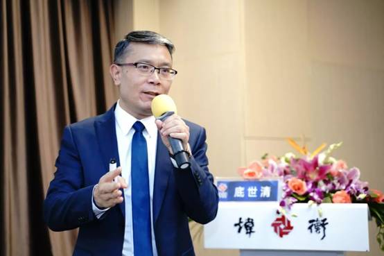 https://mmbiz.qpic.cn/mmbiz_jpg/qgoUZg3AAZfDK8AVkZkibNry7D8EmiciauuoQibnIjMdHrZLjRUrx8FkTem3Brn5DqeVRcVmyiaH3hhQyRYTC9jp0MQ/640?wx_fmt=jpeg