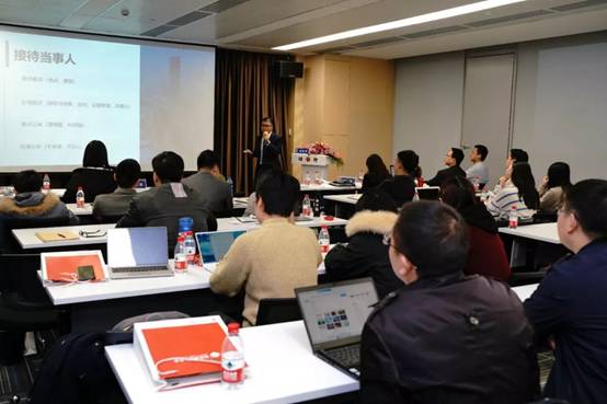 https://mmbiz.qpic.cn/mmbiz_jpg/qgoUZg3AAZfDK8AVkZkibNry7D8Emiciauu7jVIGNzHwjMIbAcl2rZsaBJzWcg3pHiaAy8sTyqtJYobmgLvqiaHPItw/640?wx_fmt=jpeg